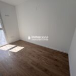dcad16c5-0004045952